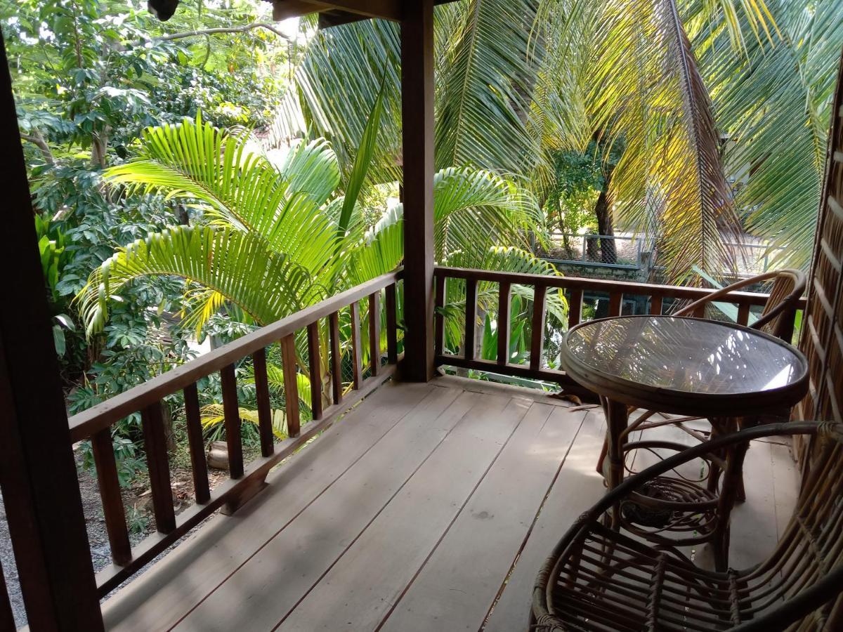 O'Hamok Family Homestay Баттамбанг Екстер'єр фото