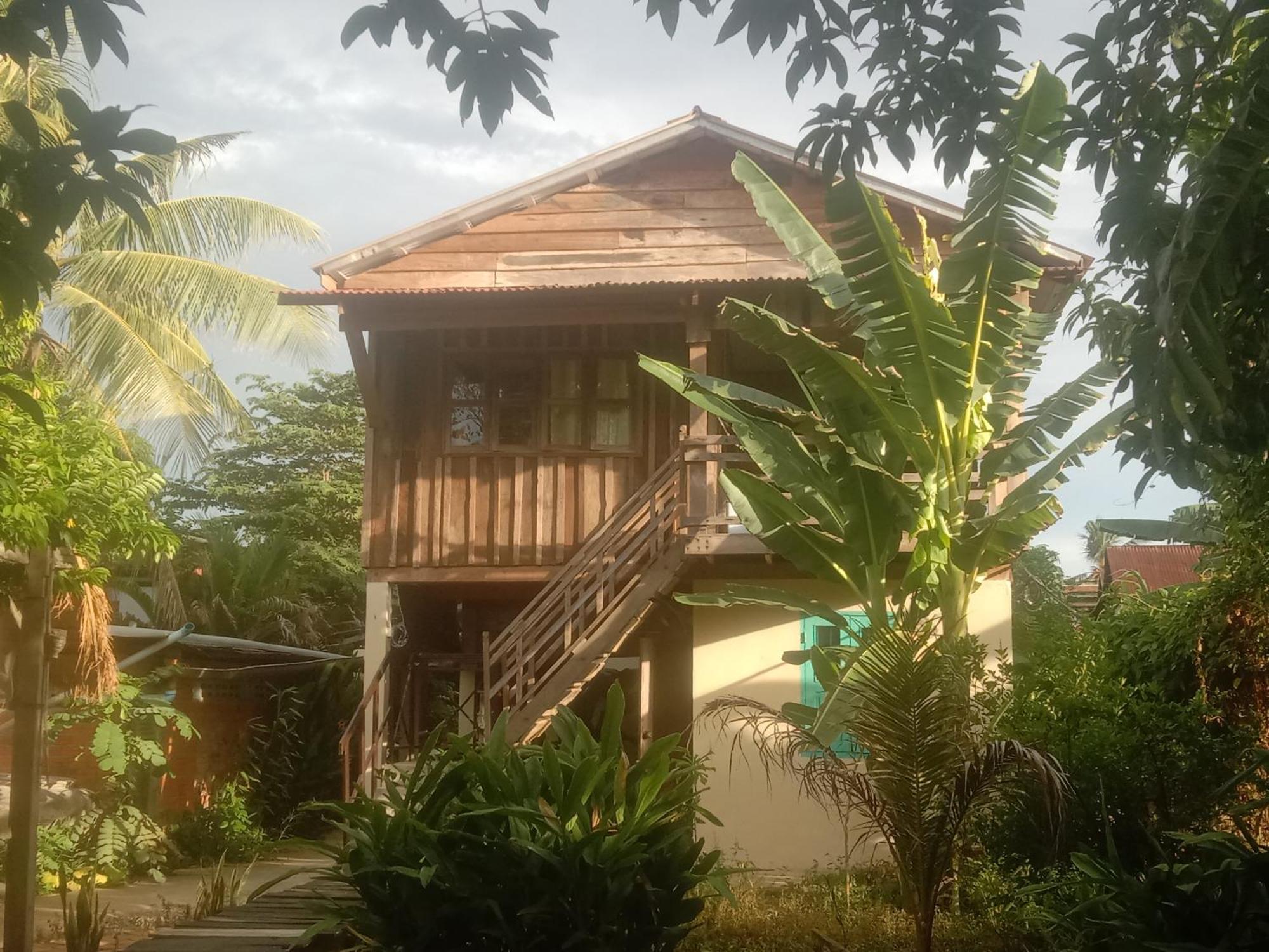 O'Hamok Family Homestay Баттамбанг Екстер'єр фото